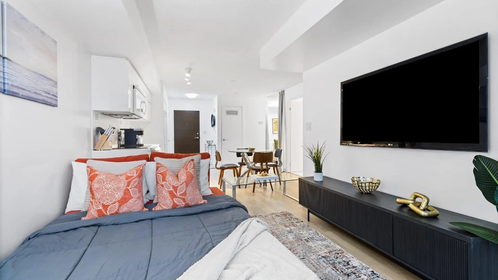 Apartment Modern Comfort 2-Br Downtown Toronto Getaway Canada