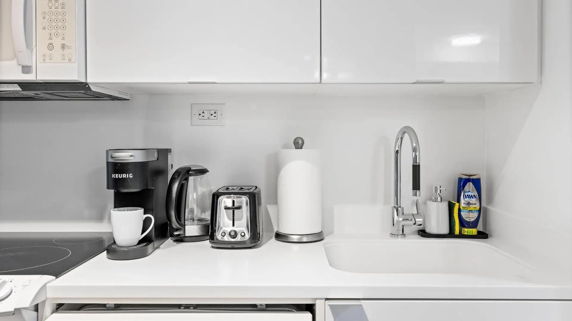 Apartment Modern Comfort 2-Br Downtown Toronto Getaway