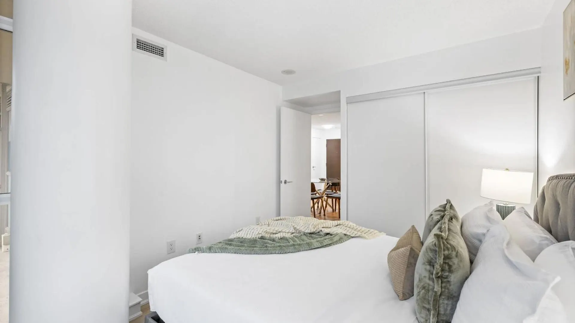 Modern Comfort 2-Br Downtown Toronto Getaway 加拿大